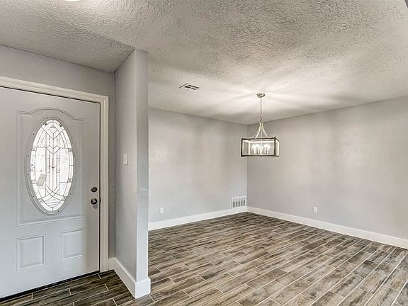 2nd image of 2622 NE Lake Ave