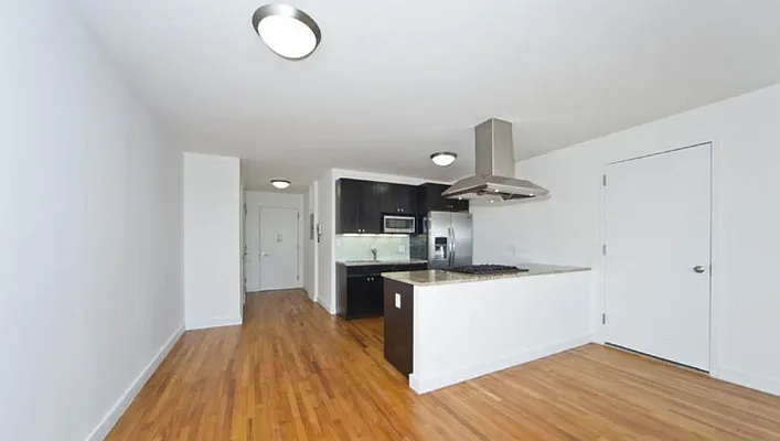 Rented by Leila S Mokhtarzadeh, LREB | media 5
