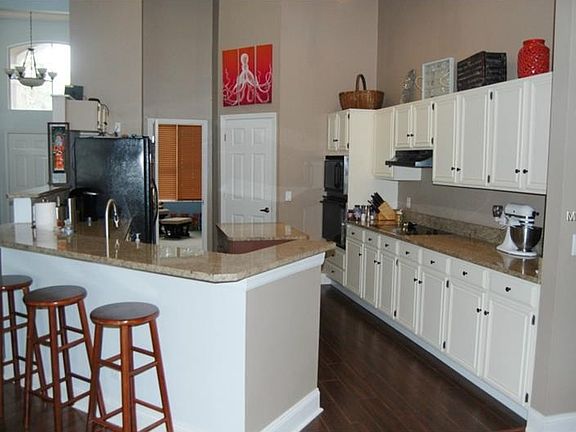 5th image of 2156 Turnberry Dr
