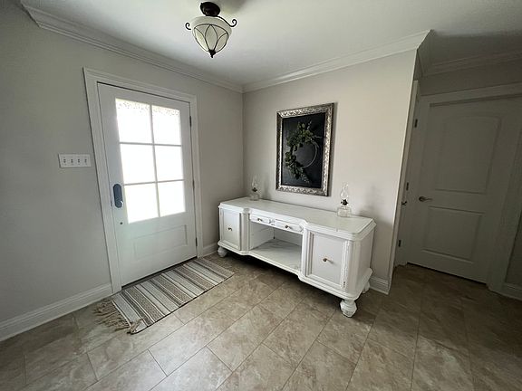 3rd image of 301 Dahlia St