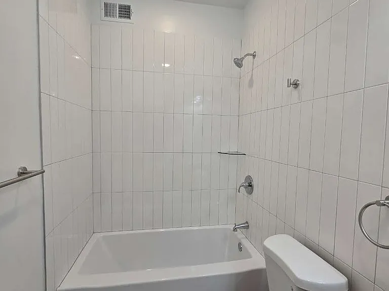 2544 S Sheridan St — Photo 36