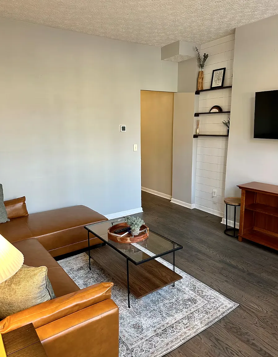 2 bed, 962 sqft, $2,000 — Photo 2