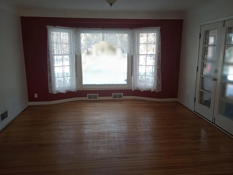12409 Lake Street Ext — Photo 7