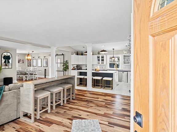 4th image of 614 Verna Dr