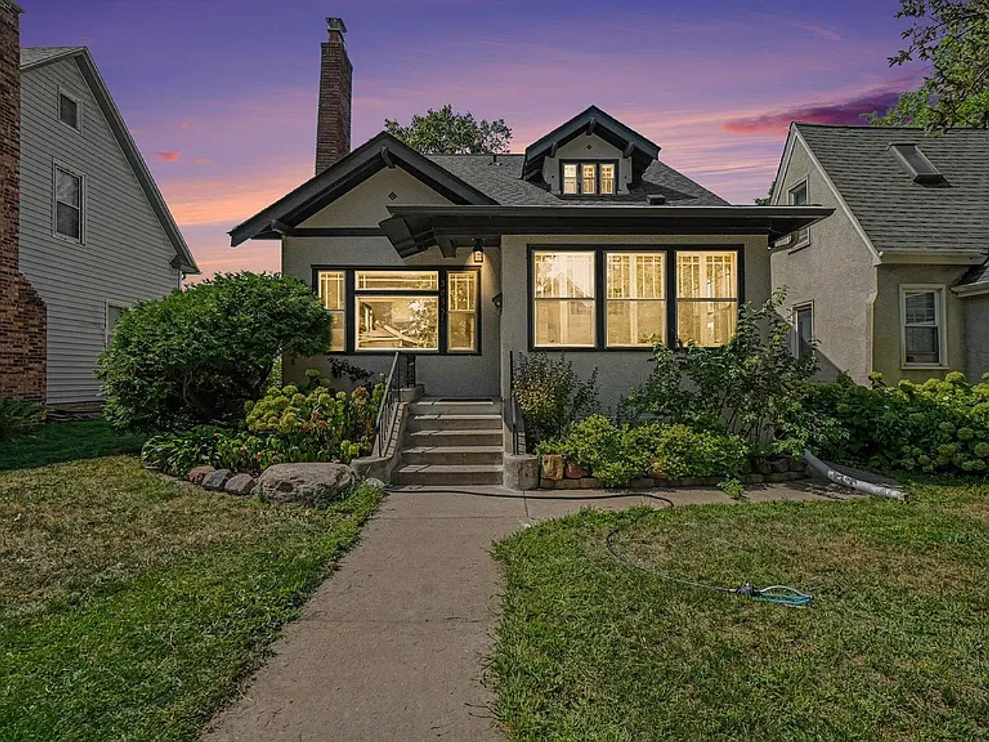 4 Bed | 2 Bath House W/ Original Character, Fenced Yard, & Garage — Photo 2