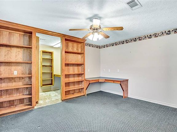 4th image of 1605 Blue Quail Ln