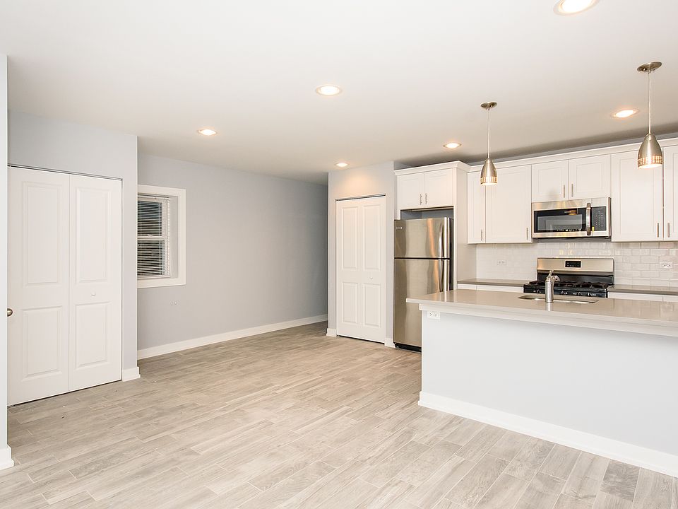 1st image of 1619 N Maplewood Ave #Bf