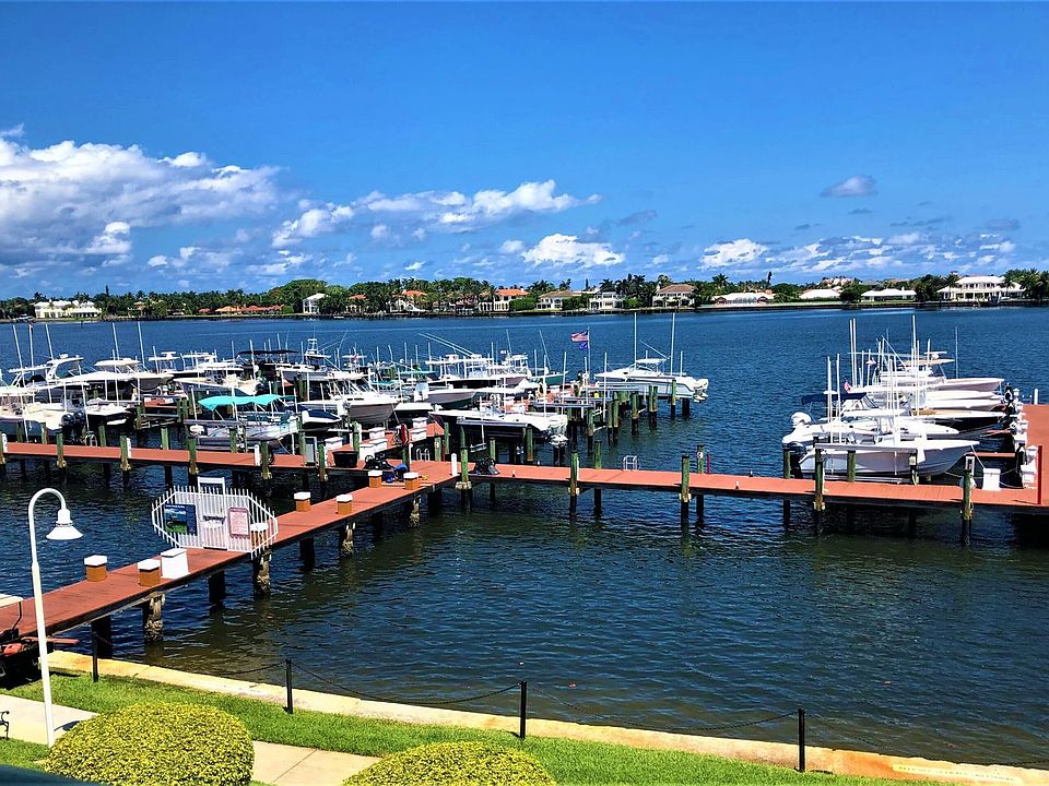PRIVATE MARINA