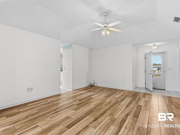 5th image of 22453 Beaver Creek Ln