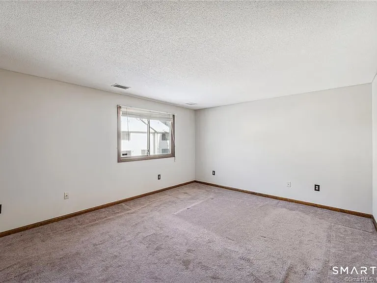 17 Oak Forest Dr #2 — Photo 30