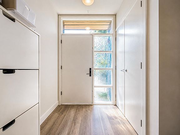 3rd image of 6085 Irmin St #302