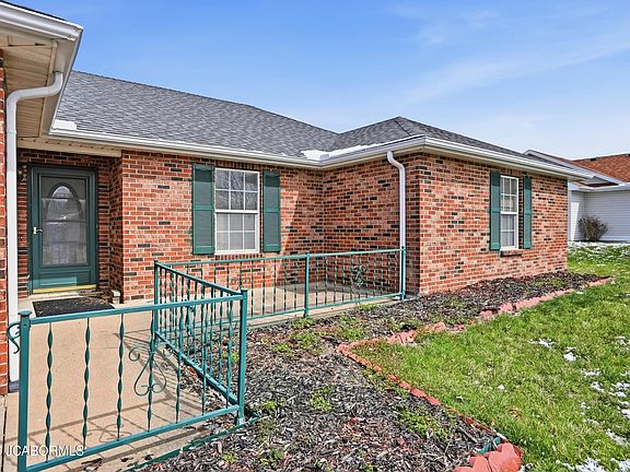 2nd image of 109 Amanda Dr