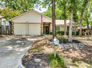 3910 Old Place Rd, Arlington, TX 76016