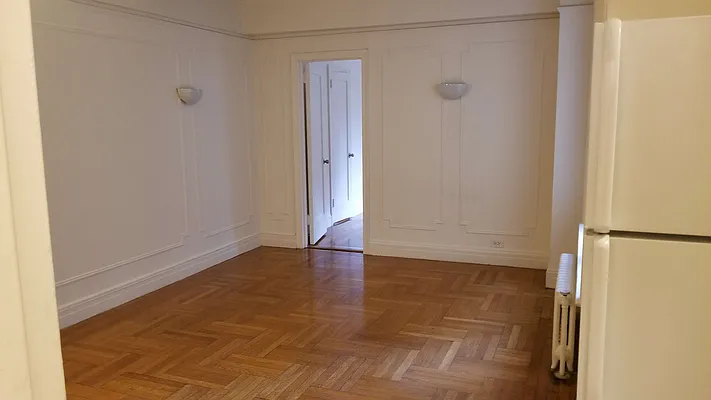 Rented by Realty Queens LLC | media 1