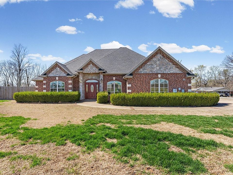 1st image of 200 Kimberly Ln