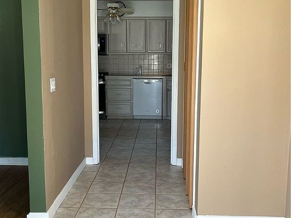 2nd image of 9381 Vista Dr