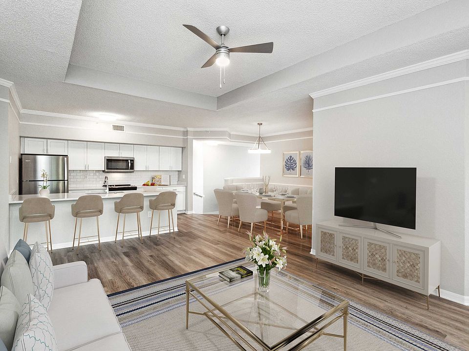 Living/Dining Room