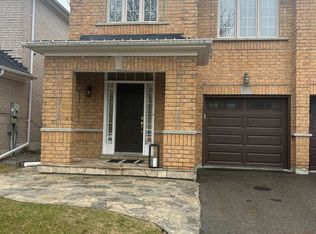 910 Oaktree Cres, Newmarket, ON L3X2Z1