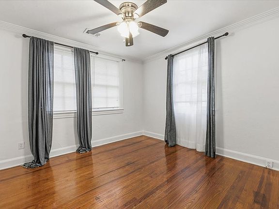 3rd image of 254 Magnolia St