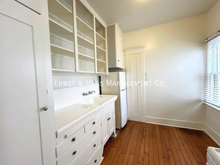 1823 E Appleton St #8 — Photo 6
