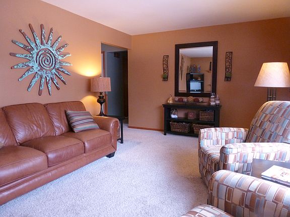 4th image of 5533 Lincoln Ct
