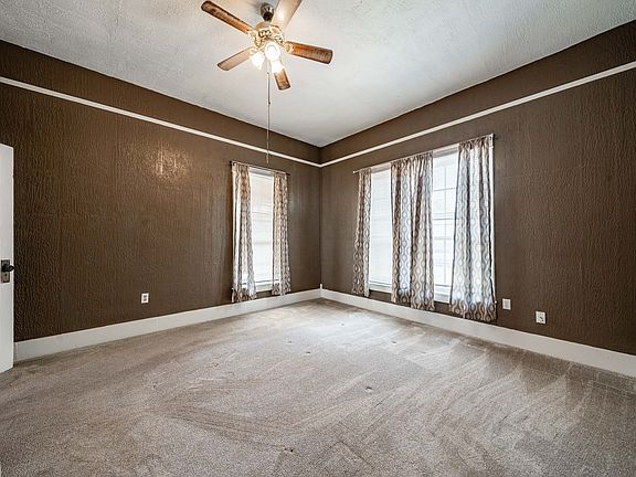 5th image of 105 N Orange St