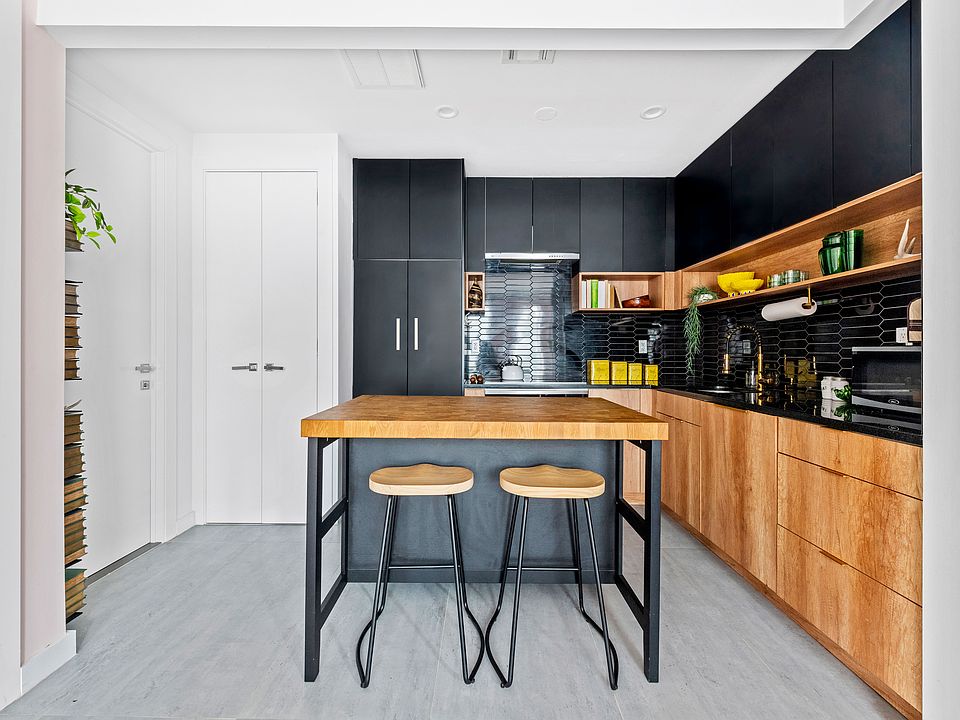 1st image of 135 Johnson Ave #1