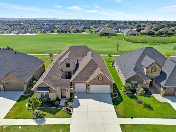 10601 Drinkwater Dr, Denton, TX 76207