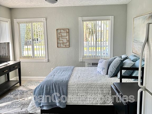 4th image of 206 9th Ave NE #4