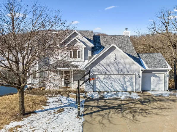 973 202nd Ave, Pella, IA 50219