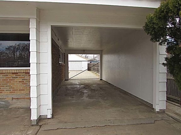 3rd image of 145 N Meredith Ave