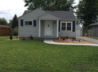 70 Cedar Dr, Bay City, MI 48708