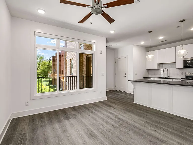 1608 Marshall Hollow Dr #201 — Photo 3