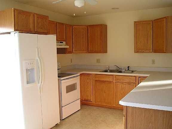 3rd image of 265 Weatherall Dr
