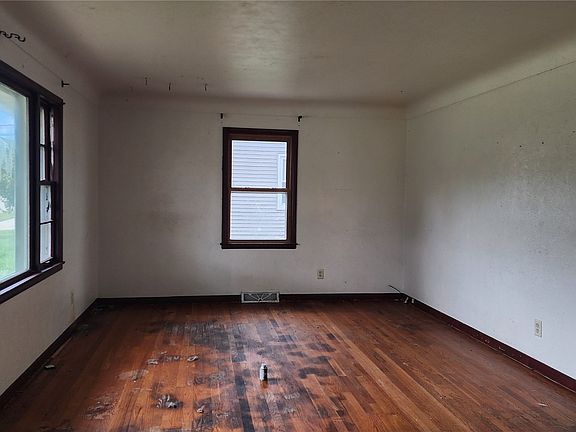 4th image of 3308 H Ave NW
