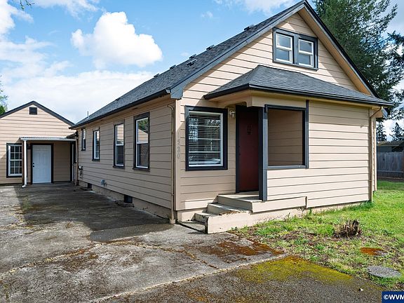 3rd image of 1520 N Maple St