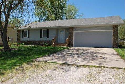 3rd image of 5841 S Tulip Ln