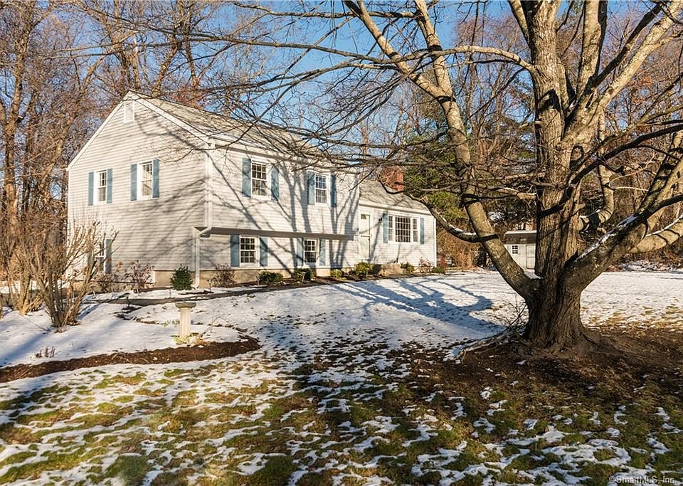 1st image of 13 N Hearthstone Dr