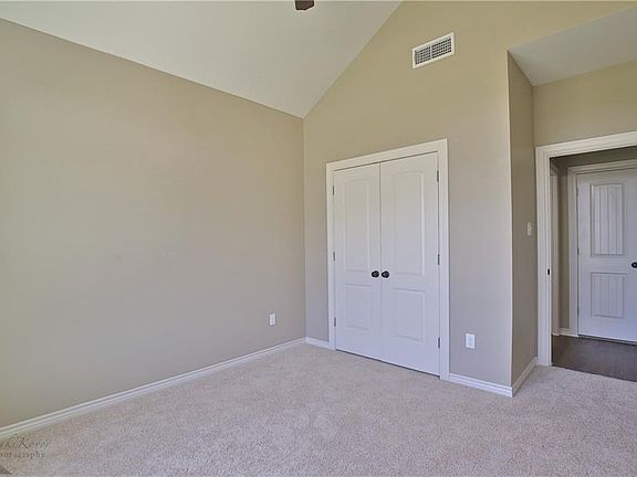 5th image of 5718 Legacy Dr