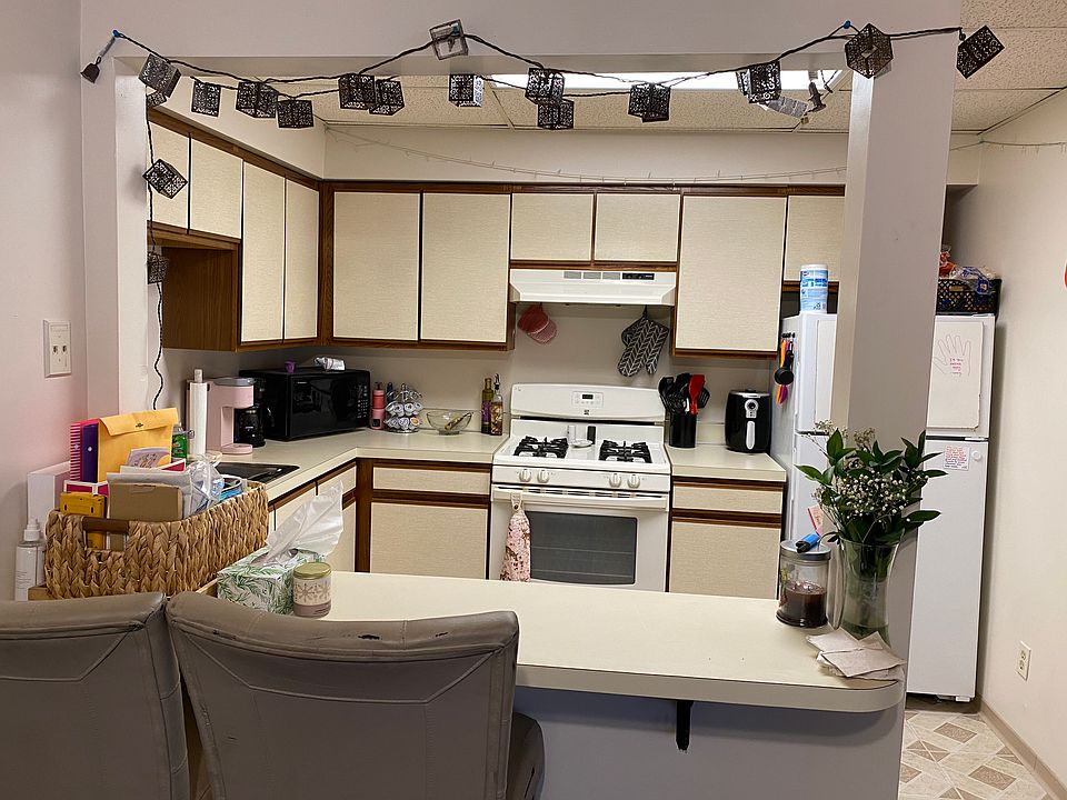 1st image of 35 Crocker Ave #5
