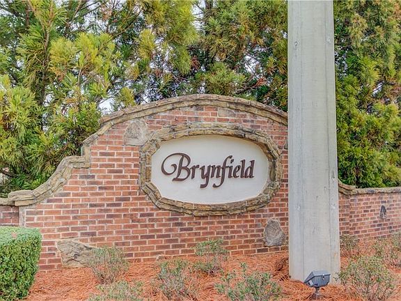 4th image of 2718 Beynon Ln