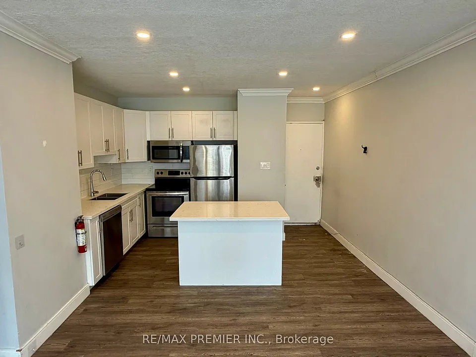 112 Saint Josephs Dr #101