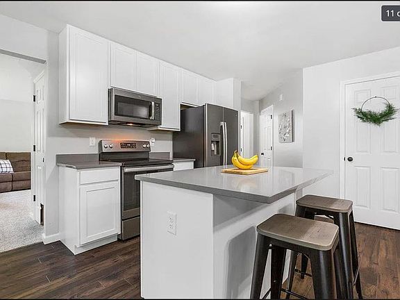 5th image of 423 Cozy Pines Dr