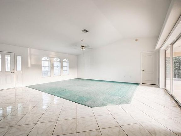 5th image of 219 Rotonda Cir