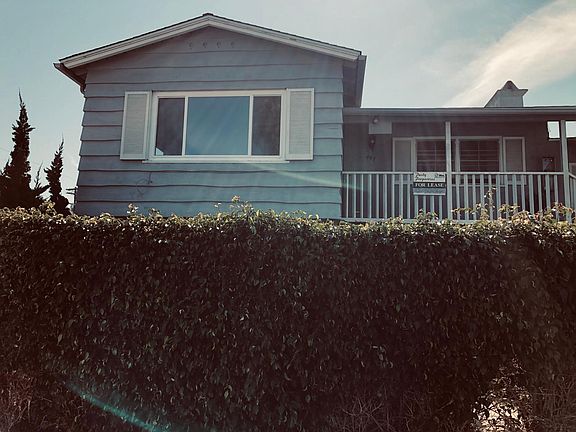 2nd image of 447 Mesa Way