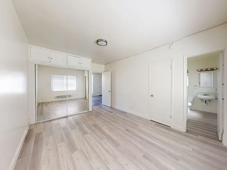 444 28th St — Photo 35