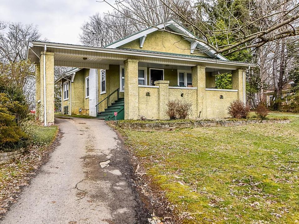 1st image of 2413 Highland Dr