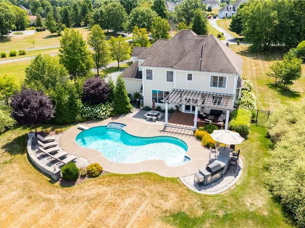 42 Wintergreen Place, Hopewell Junction, NY 12533