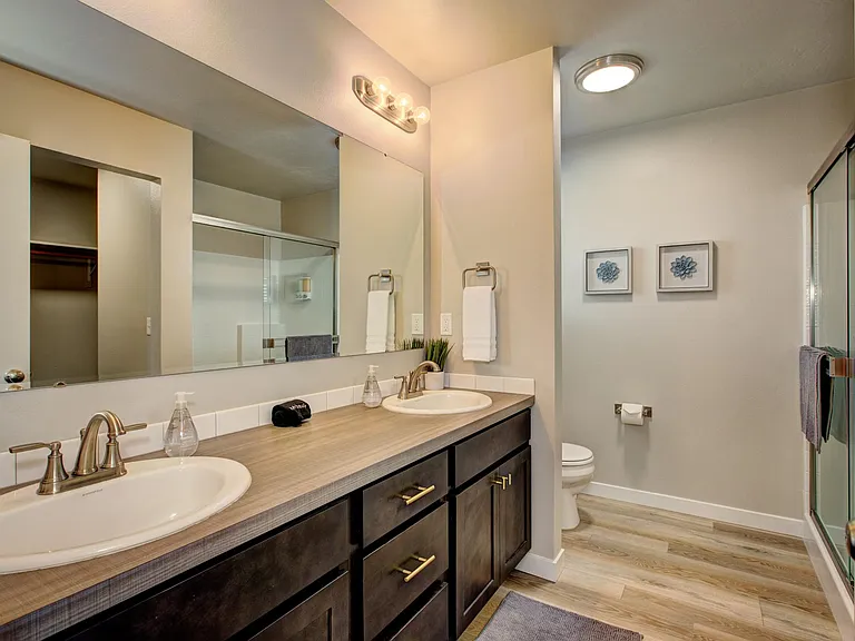 254 S Riggs Spring Ave — Photo 5