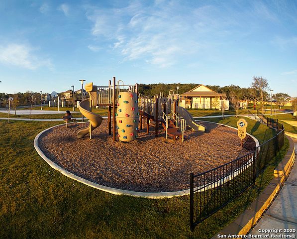 2nd image of 6003 Palmetto Way